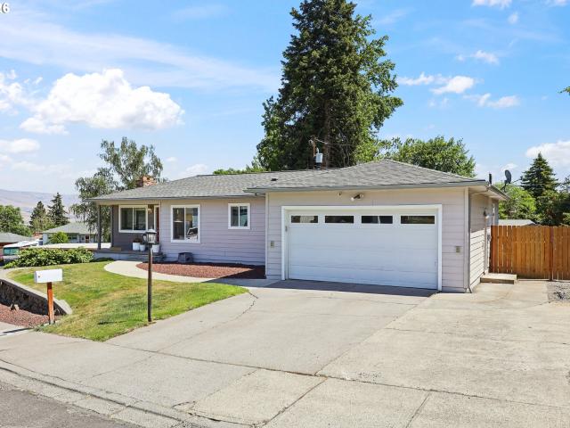 House for sale in Oregonia