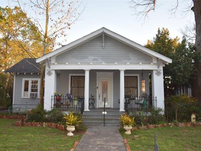 House for sale in Crockett, Texas