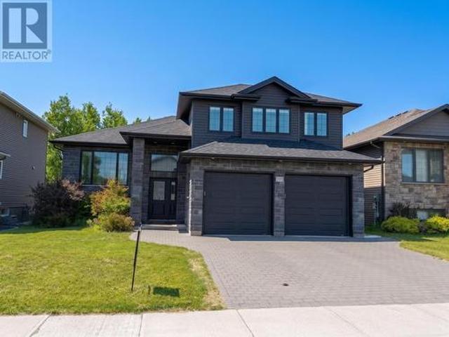 House for sale in Thunder Bay, Ontario