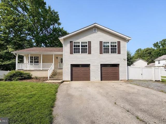 House for sale in Lusby, Maryland