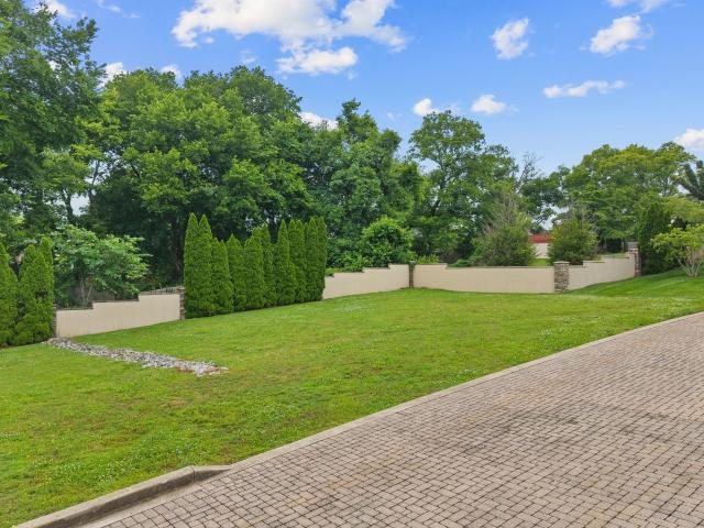 Land for sale in Fairview Heights, Columbia