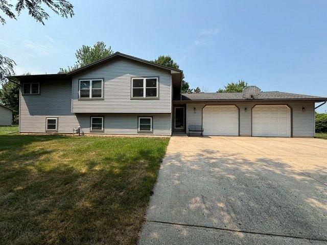 House for sale in Litchfield, Meeker County