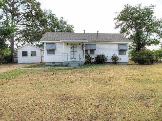 House for sale in Tecumseh, Pottawatomie County