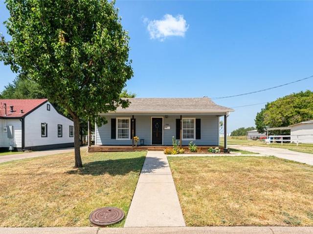 House for sale in Farmersville, Texas