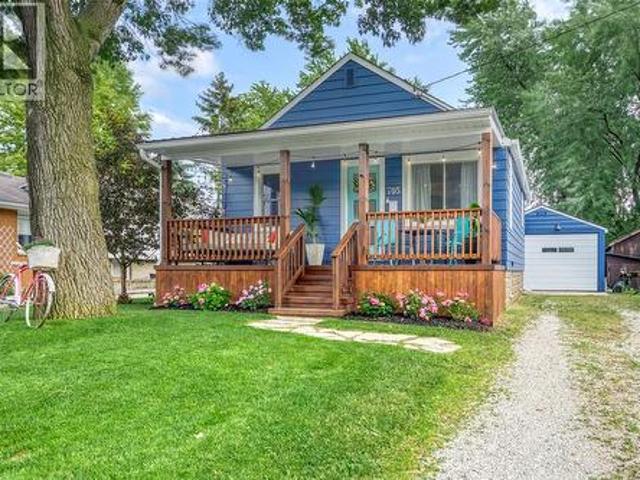 House for sale in Brights Grove, Ontario