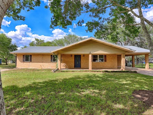 House for sale in Flatonia, Texas
