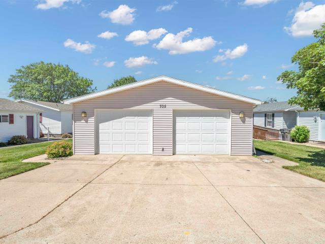 House for sale in Arnolds Park, Iowa