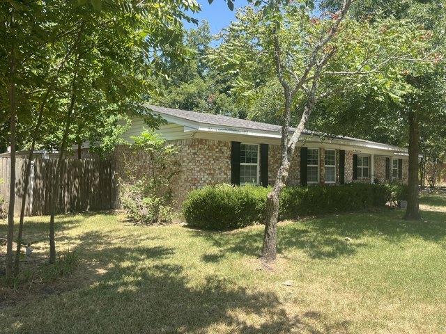 House for sale in Clarksville, Texas