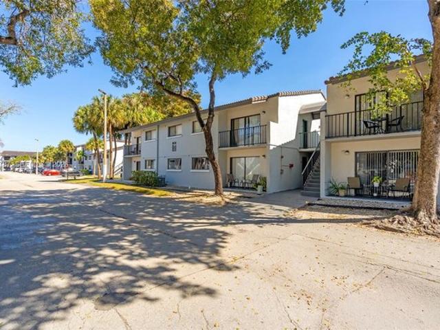 Condo for sale in Hialeah, Florida