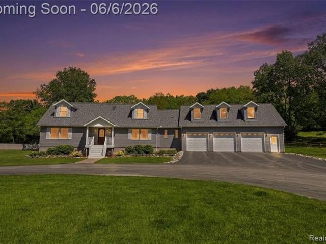 House for sale in Hamburg, Michigan