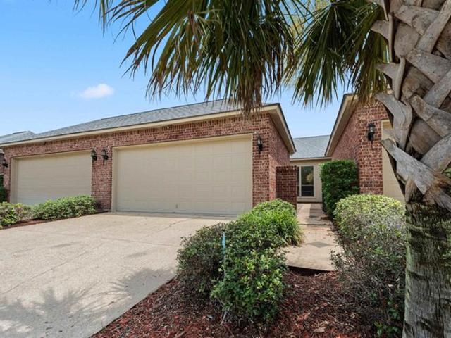 Townhouse for sale in Gonzales, Louisiana