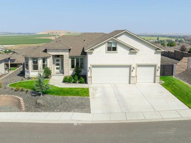 House for sale in West Richland, Washington