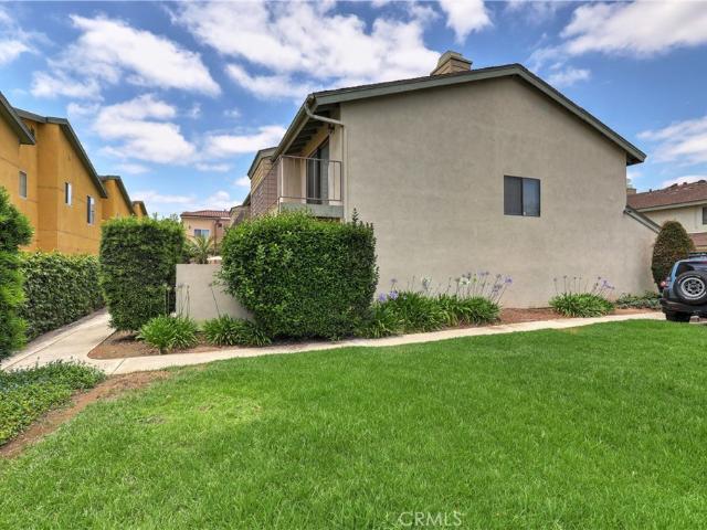 Condo for sale in Stanton