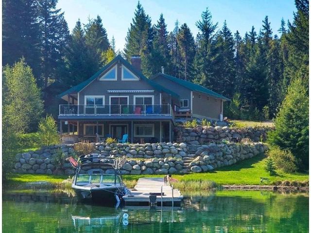 House for sale in Gold Bridge, British Columbia