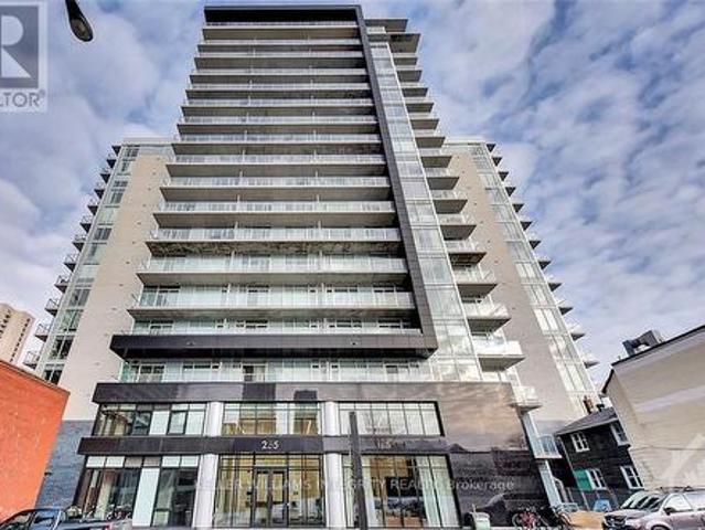 Condo for sale in Somerset, Ottawa