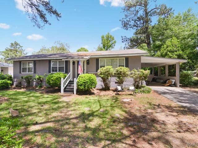 House for sale in Elmore, Alabama