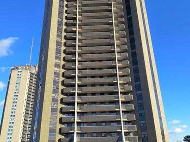 Condo for sale in Courtland Park, Ottawa