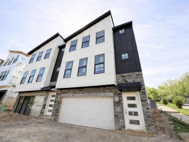 Townhouse for sale in Campbell, Kentucky