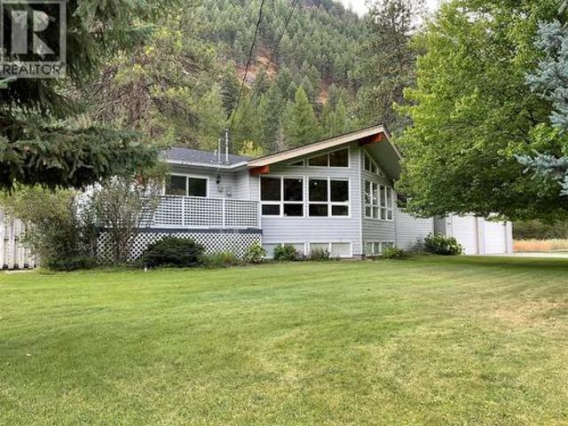 House for sale in Midway, British Columbia