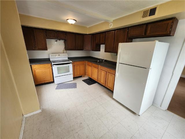House for sale in Vandergrift Heights, Vandergrift