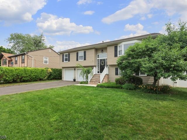 House for sale in Cranford, New Jersey