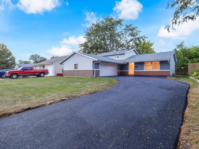 House for sale in Glendale Heights, Illinois