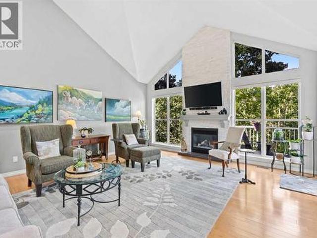 Townhouse for sale in Northwest, Alberta