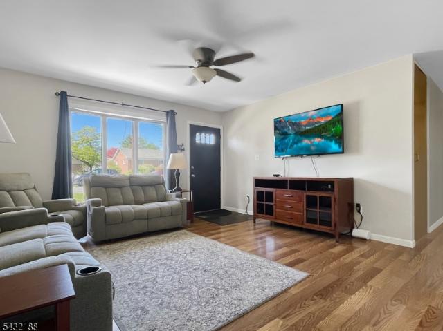 House for sale in Stewartsville, New Jersey