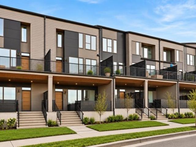 Townhouse for sale in Shaganappi, Calgary