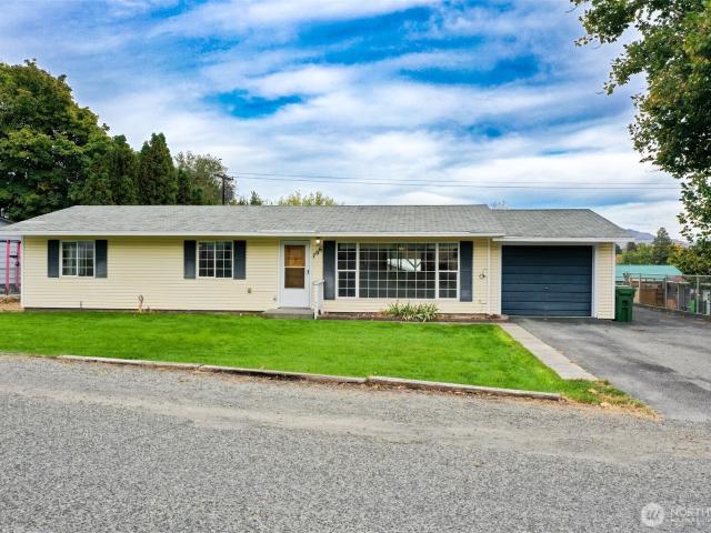 House for sale in Omak, Okanogan County