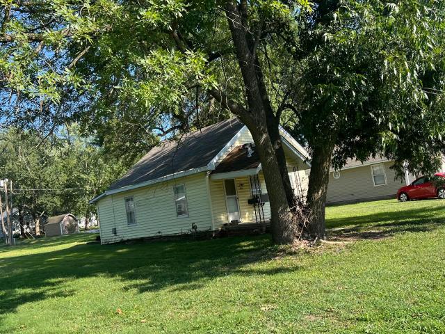 House for sale in Lamar, Barton County
