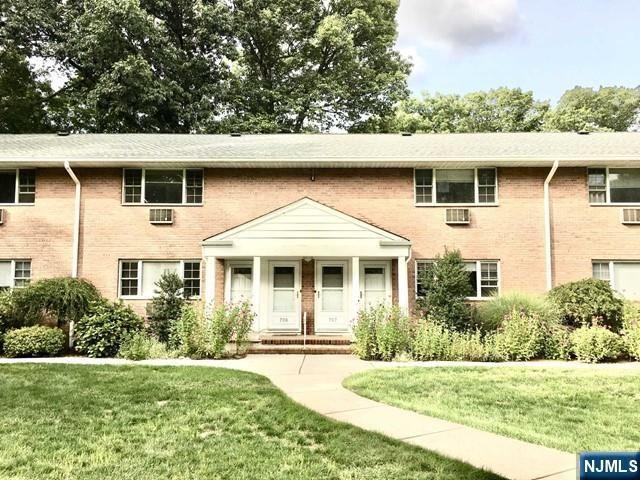 Condo for rent in Ramsey, New Jersey