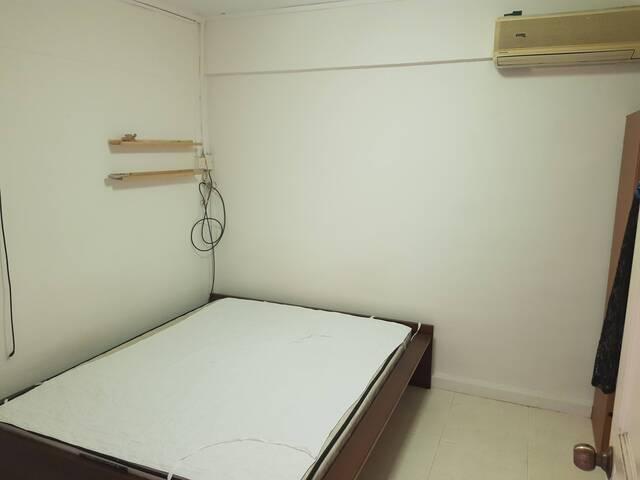 Room for rent in Chong Pang, Singapore