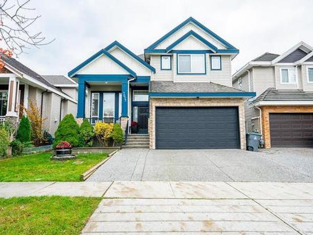 House for sale in Sullivan, Surrey