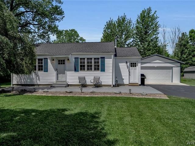 House for sale in Niagara, New York
