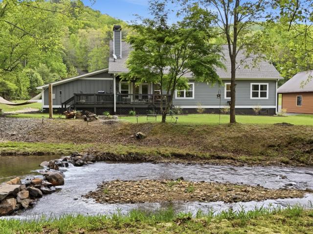 House for sale in Hiawassee, Georgia
