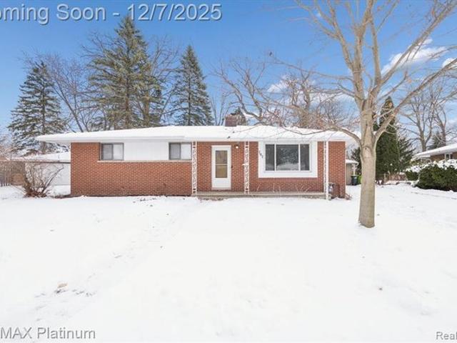 House for sale in Fenton, Michigan