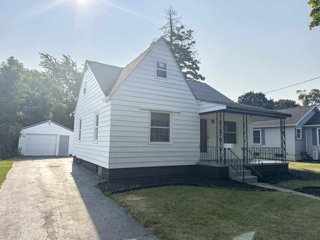 House for sale in Essexville, Michigan