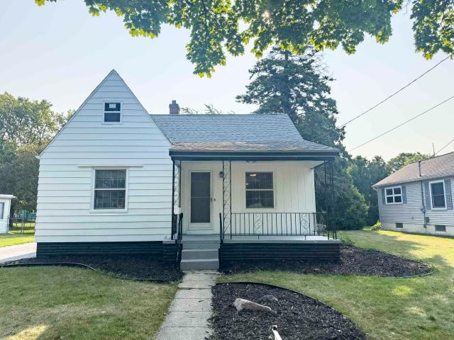 House for sale in Essexville, Michigan