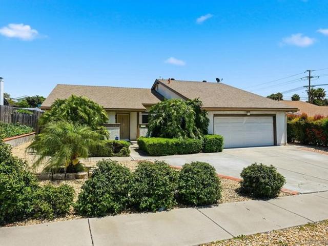 House for sale in Vista, California