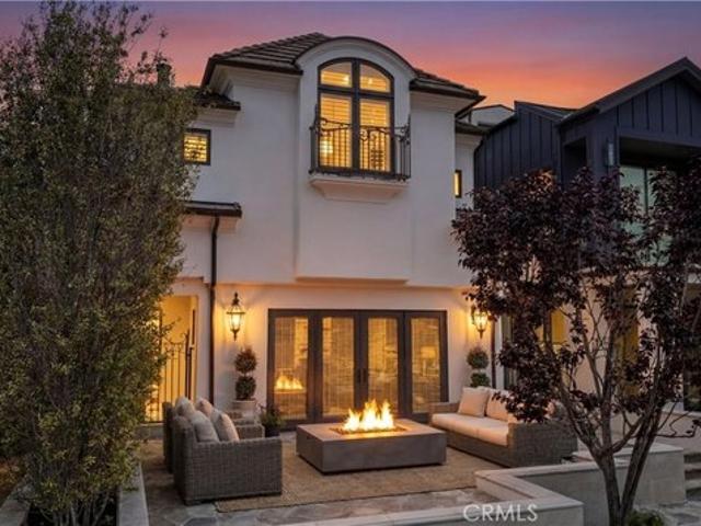 House for sale in Corona Del Mar, California