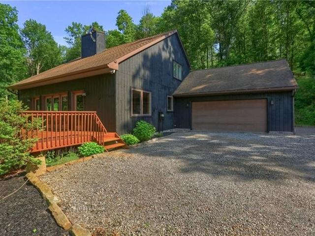 House for sale in Evans City, Pennsylvania