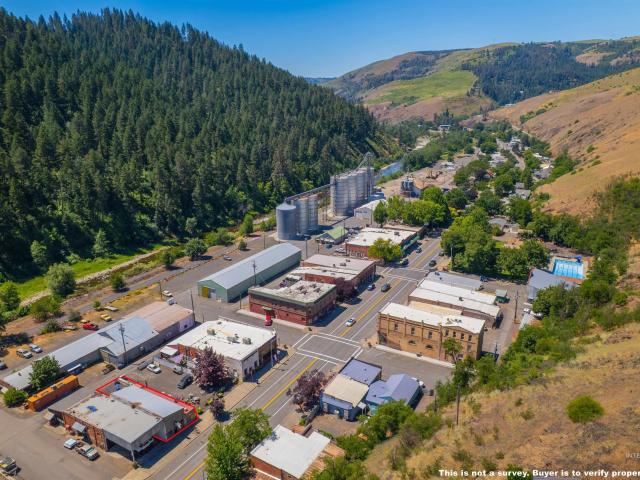 Commercial for sale in Kendrick