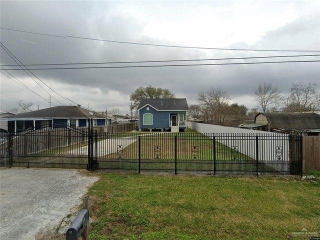 House for sale in Highlands, Harris County