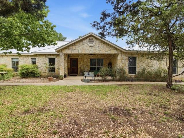 House for sale in Pipe Creek, Texas