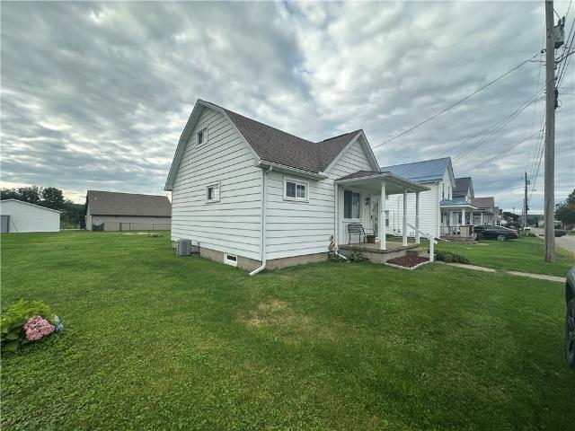 House for sale in Ford Cliff, Pennsylvania