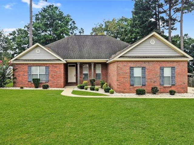 House for sale in Elmore, Alabama