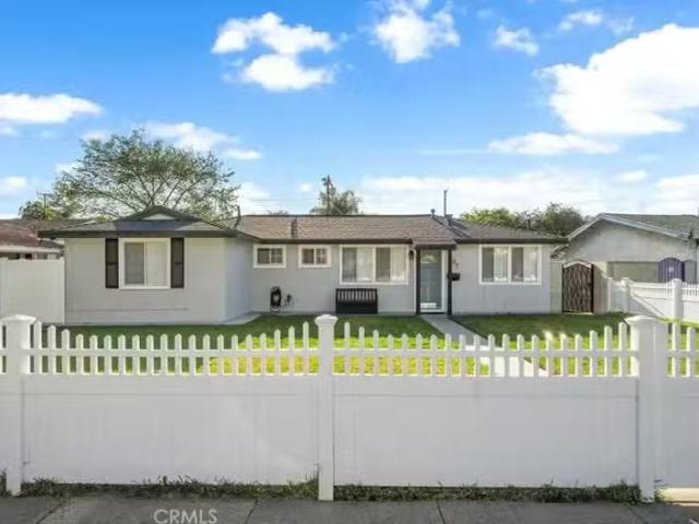 House for sale in Fullerton House for sale in Fullerton