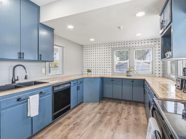House for sale in Oak Park, Camas