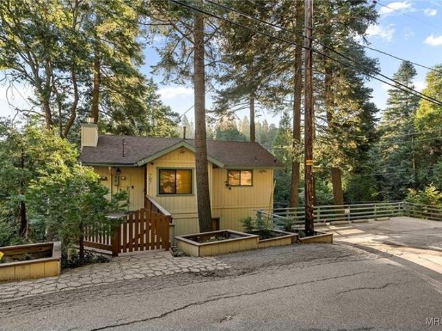 House for sale in Cedar Glen, California